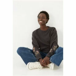 Fat Face FatFace Jennifer Floral Black Sweatshirt -FatFaceshop unnamed file 2958