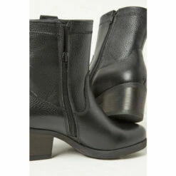 Fat Face FatFace Hollie Block Heel Black Boots -FatFaceshop unnamed file 3384