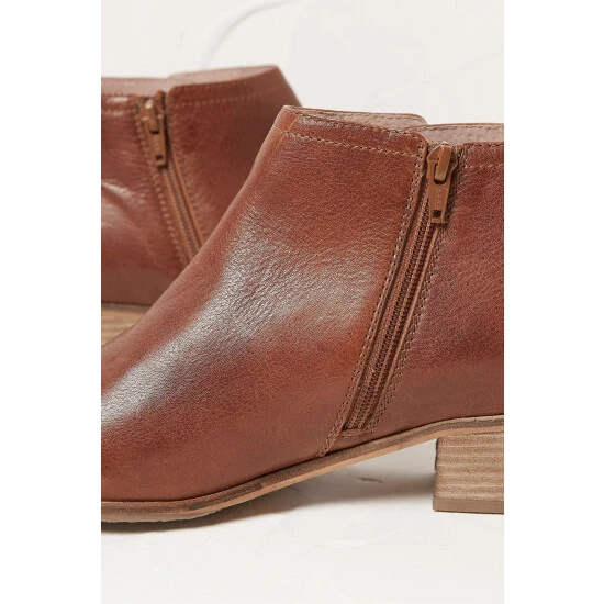 unnamed-file-3408.jpg Fat Face FatFace Brown Lytham Ankle Boots -FatFaceshop unnamed file 3408