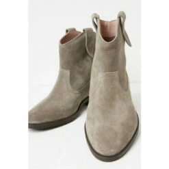Fat Face FatFace Pixie Brown Suede Boots -FatFaceshop unnamed file 3433