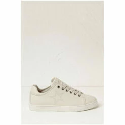 Fat Face FatFace Thea Leather Star Cream Trainers -FatFaceshop unnamed file 4622