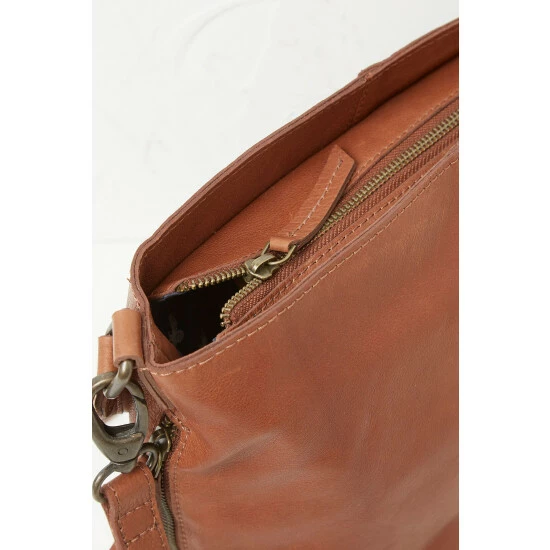 unnamed-file-866.jpg Fat Face Brown Kingston Leather Bag -FatFaceshop unnamed file 866