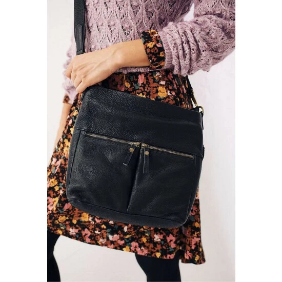 unnamed-file-951.jpg Fat Face Black Lisbon Bag -FatFaceshop unnamed file 951