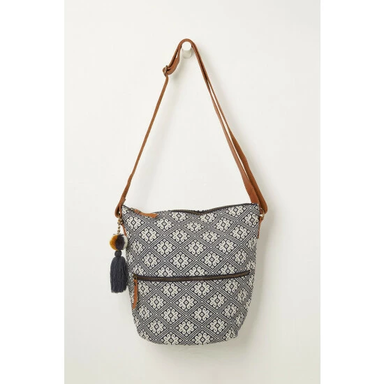 unnamed-file-972.jpg Fat Face FatFace Woven Geo Tia Cross Body Bag -FatFaceshop unnamed file 972