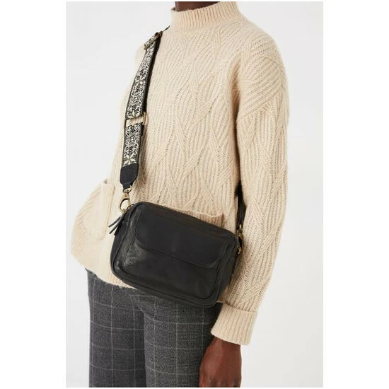 unnamed-file-983.jpg Fat Face FatFace Oslo Ornate Black Strap Camera Bag -FatFaceshop unnamed file 983